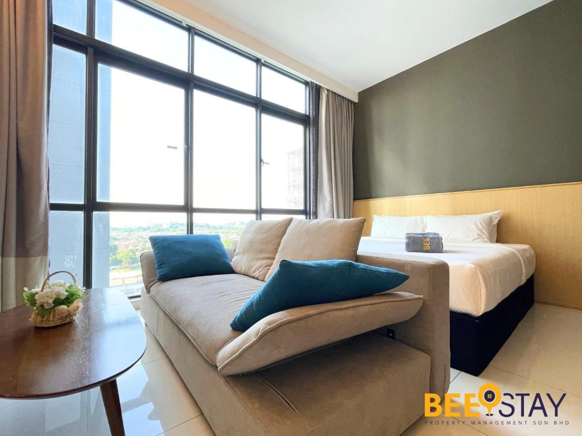 Deluxe Centre By Beestay Apartment